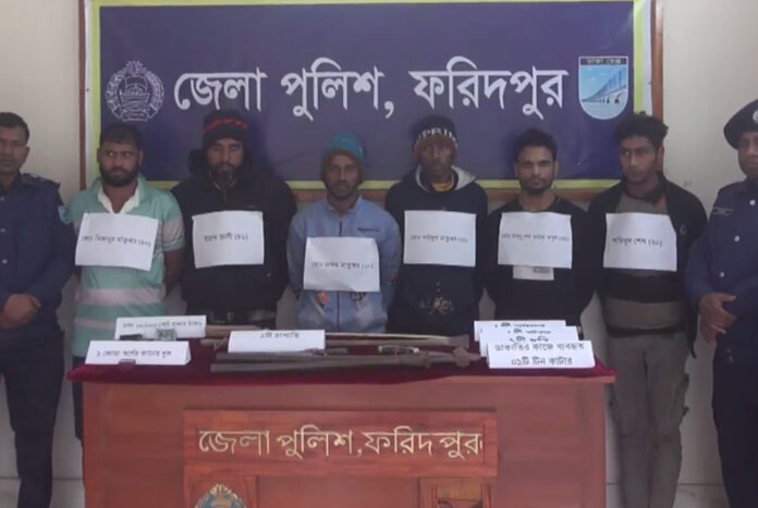 ফরিদপুরে-ছয়-ডাকাত-গ্রেফতার.jpg