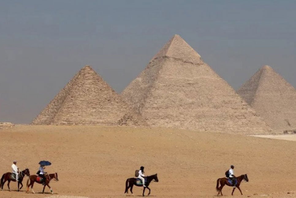 যেভাবে মিশরের অর্থনীতিকে চাপে ফেলেছে গাজা যুদ্ধ