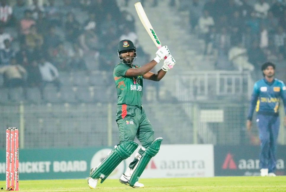 দুর্দান্ত জাকের ঝড়ে স্নায়ুচাপের পারদ চড়িয়ে হারলো বাংলাদেশ!