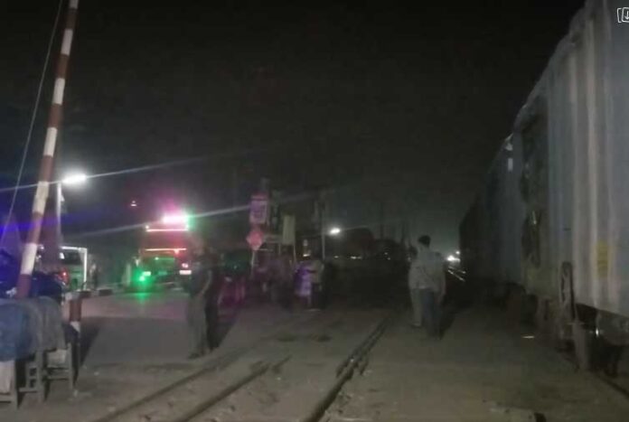 ঈশ্বরদীতে-৭-ঘণ্টা-পর-ট্রেন-চলাচল-স্বাভাবিক.jpg