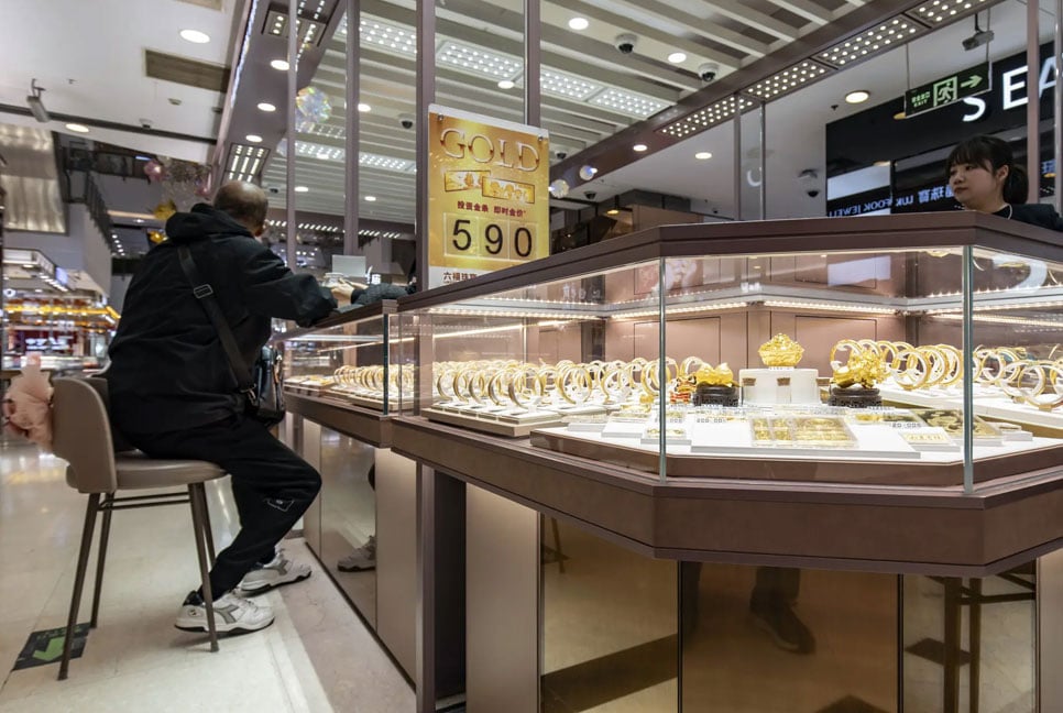 যে কারণে চীনের সবাই সোনা কিনছে