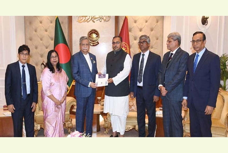 প্রতিযোগিতা কমিশনকে কঠোর নজরদারি বাড়ানোর তাগিদ রাষ্ট্রপতির