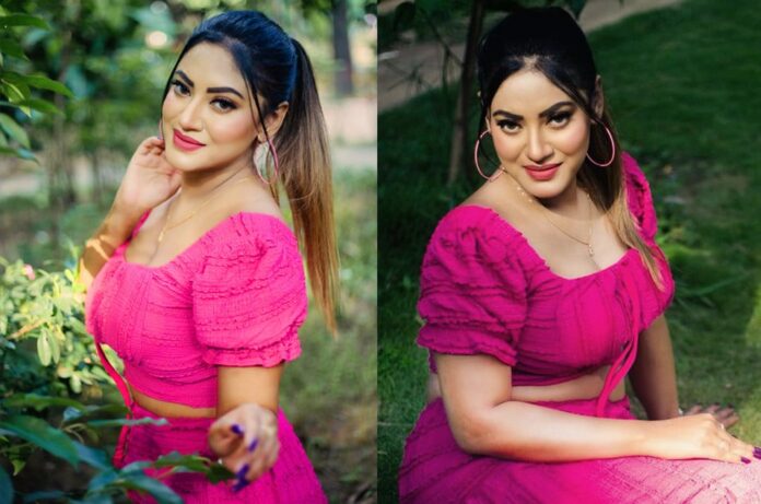 মৌ খানের ‘চাইল্ড অব দ্য স্টেশন’