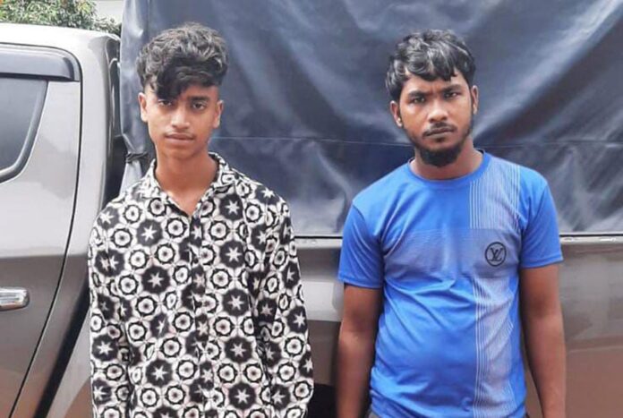 ফেনীতে গাঁজাসহ ২ যুবক আটক