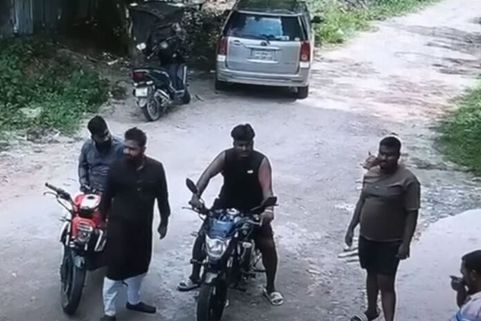 ধর্ষণ-হত্যা মামলা তুলে না নেওয়ায় ব্যবসায়ীকে অপহরণ, গ্রেফতার ৬