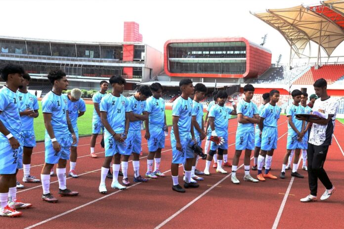 ঢাকায় বাফুফের ট্রায়ালে ১৪ দেশের ৫২ তরুণ