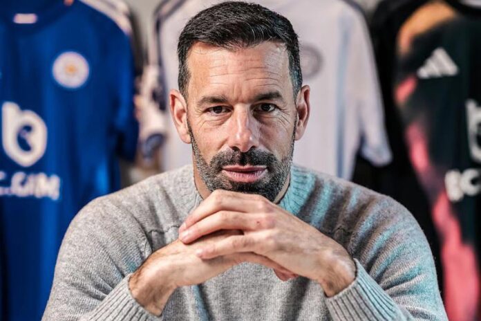 চাকরি টেকাতে পারলেন না নিস্টলরয়