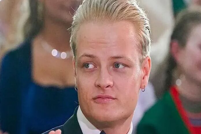 ধর্ষণসহ ২৩ অপরাধে অভিযুক্ত ভবিষ্যৎ রাজার পুত্র