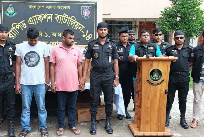 1752673163-0875a88d6df10525af72f66d1af0f9b4 জামালপুরে ২ চোরাকারবারি গ্রেফতার