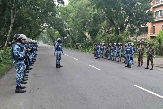 1752676169-4bcc069c3664562ceab462d6a892e08a গোপালগঞ্জে অন্যান্য বাহিনীর সঙ্গে যুক্ত হয়েছে কোস্ট গার্ড