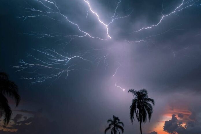 বগুড়ায় বজ্রপাতে স্কুলছাত্র নিহত