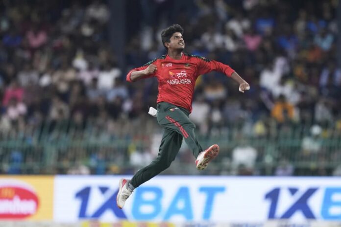 মেহেদী ঘূর্ণিতে লণ্ডভণ্ড লঙ্কা, সিরিজ জিততে টাইগারদের চাই ১৩৩