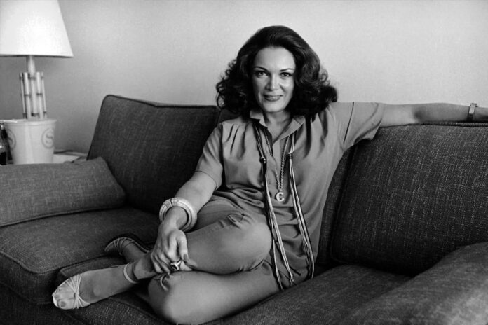 1752758906-76f79d3eb3b5fa51ec6d91f4c76c03d9 ‘প্রিটি লিটল বেবি’ খ্যাত গায়িকা কনি ফ্রান্সিস আর নেই