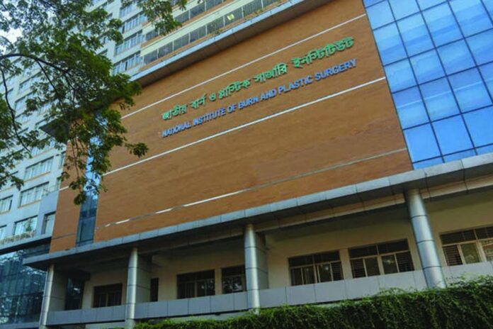 বার্ন ইনস্টিটিউটে ভারতীয় চিকিৎসকদল