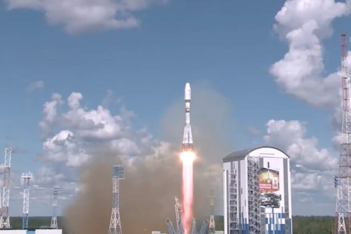 মহাকাশে নাহিদ-২ স্যাটেলাইট পাঠাল ইরান