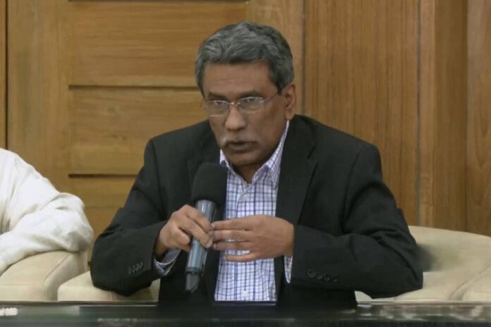 1753597696-71c03b03404e136f4d0991aeabe0301f সোমবারের মধ্যে দলগুলোর কাছে যাবে জুলাই সনদের খসড়া : আলী রীয়াজ