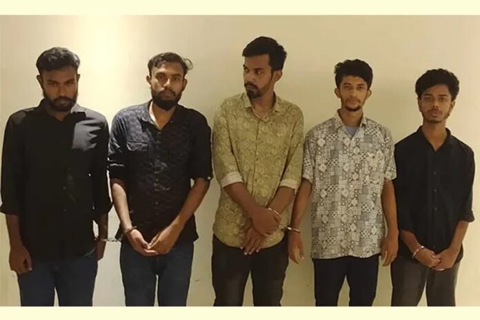 1753600550-4dbb4d6c420bc11664db909466ff1323 চাঁদাবাজি করতে গিয়ে ধরা বৈষম্যবিরোধী ৫ ছাত্রনেতার বিরুদ্ধে মামলা