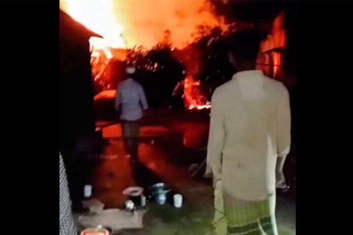 মশা তাড়াতে খড়ের আগুন গোয়ালে, গরু-ছাগল বাঁচাতে গিয়ে বৃদ্ধার মৃত্যু