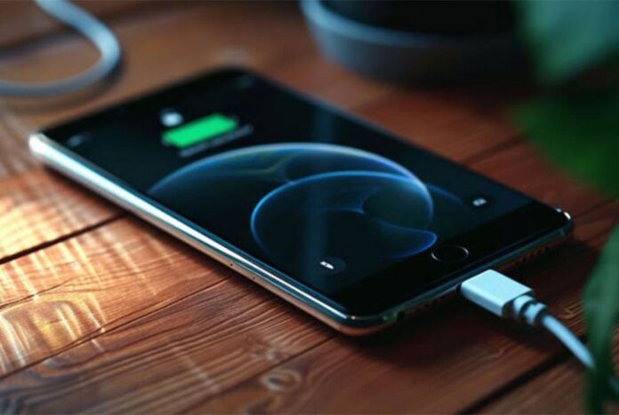 সহজ কৌশলে দীর্ঘক্ষণ থাকবে ফোনের চার্জ