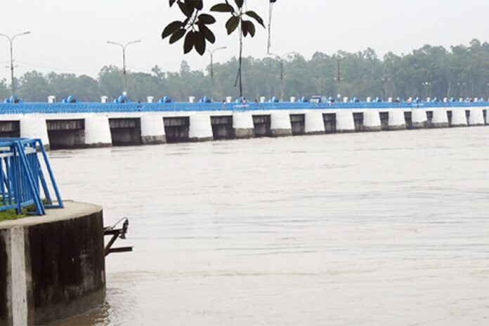 তিস্তার পানি বিপৎসীমার ওপরে, লালমনিরহাটের পাঁচ উপজেলা বন্যা