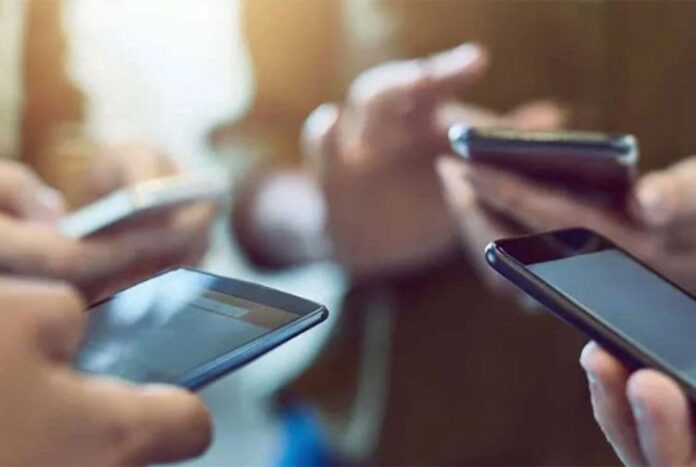 ফোনের ফটোগ্যালারির জায়গা বাড়াবেন যেভাবে