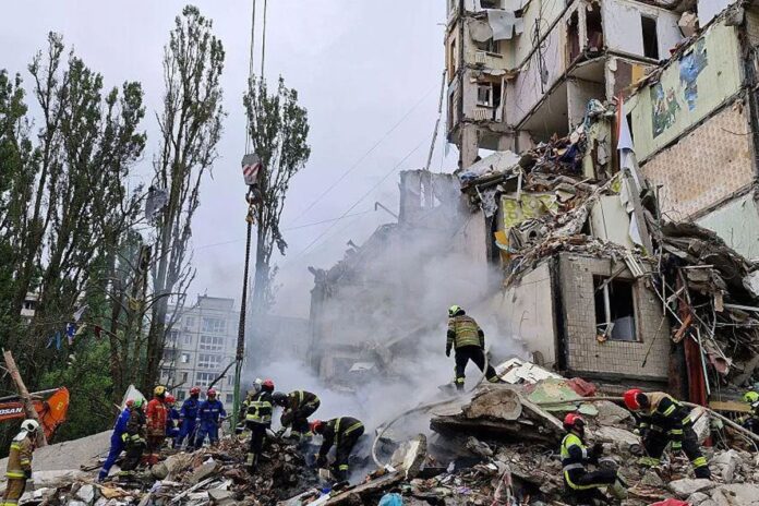 ইউক্রেনের রাজধানীতে ভয়াবহ রুশ হামলায় নিহত ২৬