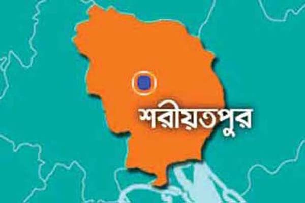 1754059444-3032b5ef37cfb830ffdb3ad5c61adb24 বাসের ধাক্কায় ভ্যানচালক নিহত