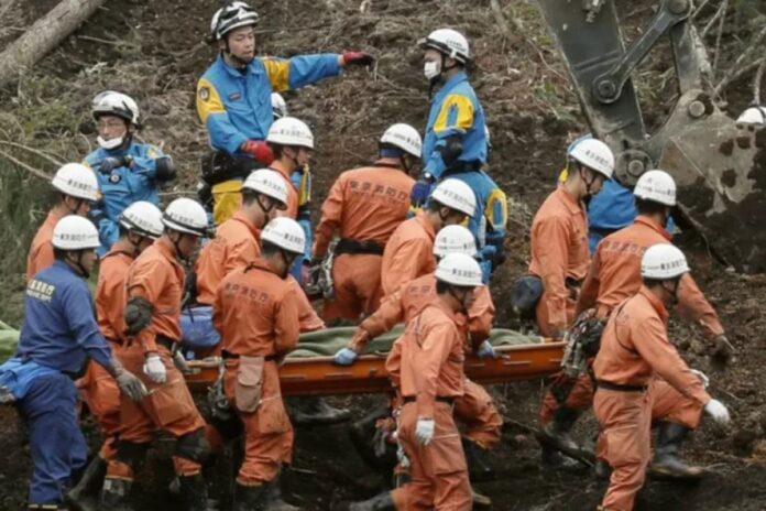 জাপানে ম্যানহোলে পড়ে চার শ্রমিকের মৃত্যু