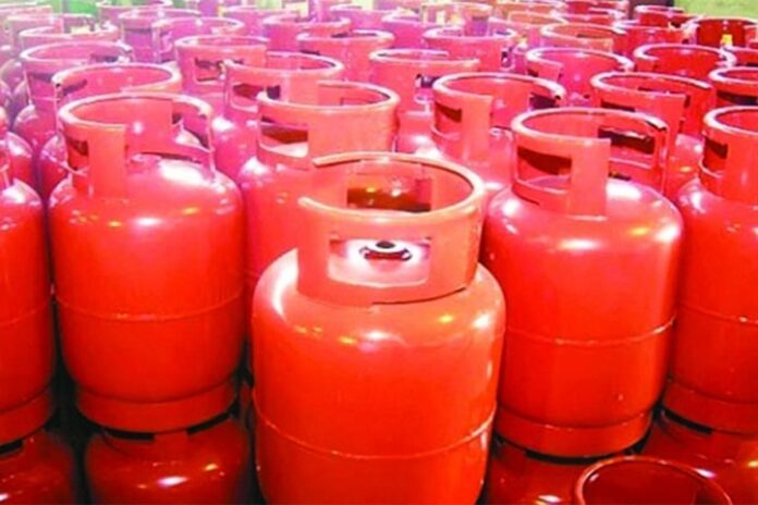 ১২ কেজি এলপি গ্যাসের দাম কমলো