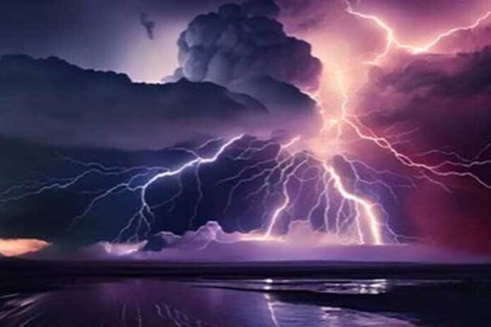 যুক্তরাষ্ট্রে ৮২৯ কিলোমিটার দীর্ঘ বজ্রপাত, নতুন বিশ্বরেকর্ড
