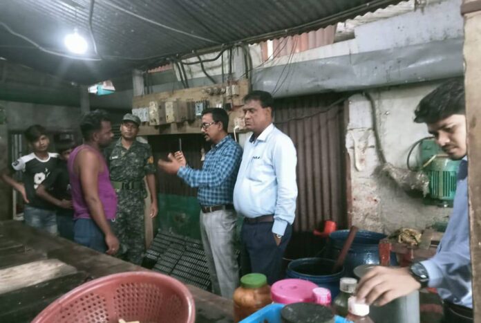 ব্রাহ্মণবাড়িয়ায় আইসক্রিম কারখানায় জরিমানা