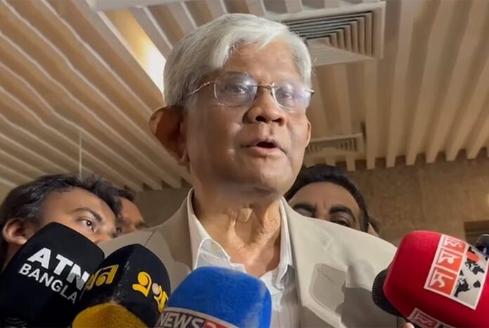 দেশের অর্থনীতি ধ্বংসপ্রায় অবস্থা থেকে ঘুরে দাঁড়িয়েছে : অর্থ উপদেষ্টা