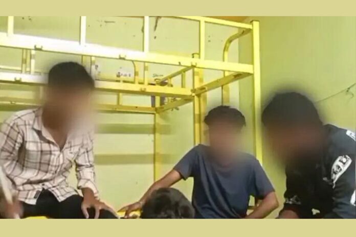 ভারতে র‍্যাগিংয়ের নামে শিক্ষার্থীকে ইলেকট্রিক শক