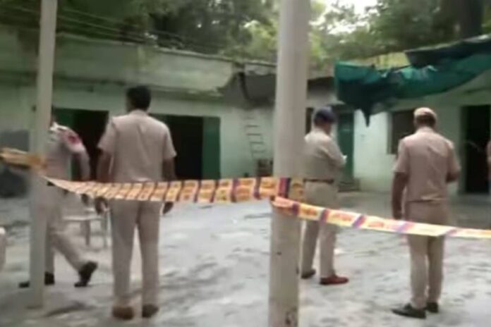 সম্রাট হুমায়ুনের সমাধির দেয়াল ধসে ৫ জন নিহত