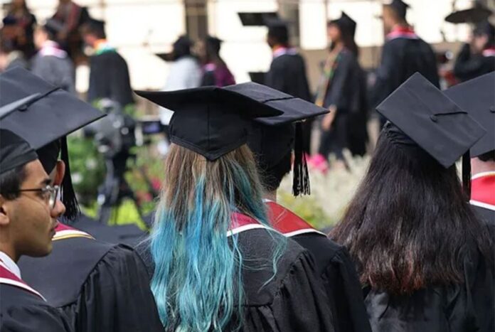 ৬ হাজারের বেশি বিদেশি শিক্ষার্থীর ভিসা বাতিল করল যুক্তরাষ্ট্র