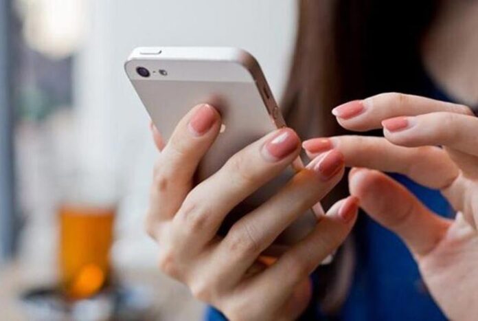 ফোন হ্যাং করছে বারবার, যেভাবে সমাধান করবেন