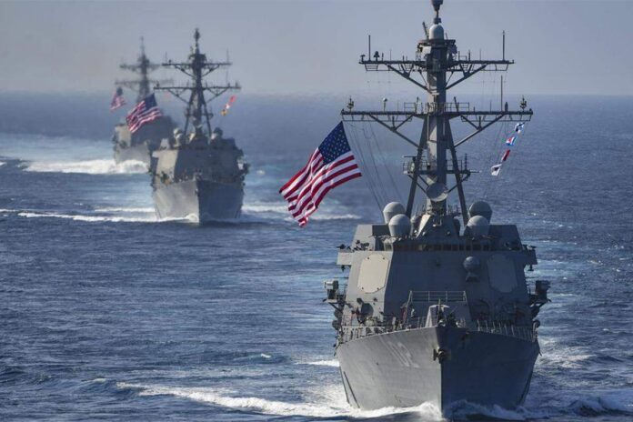 ভেনেজুয়েলার কাছে যুদ্ধজাহাজ ও অ্যাটাক সাবমেরিন মোতায়েন যুক্তরাষ্ট্রের