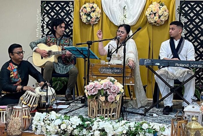 সুরের মূর্ছনায় ছুঁয়ে গেল প্রবাসীদের হৃদয়