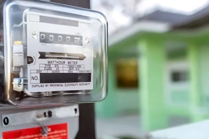 দুই বাল্ব-এক ফ্যান-এক ফ্রিজ, বিল এক মাসে ৩ লাখ টাকা!