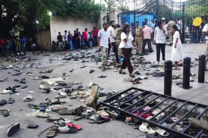 1756539614-683abc65d9f354e814d7ca98257c08a8 পদপিষ্টের ঘটনায় নিহতদের পরিবারকে ২৫ লাখ টাকা করে দেবে আরসিবি