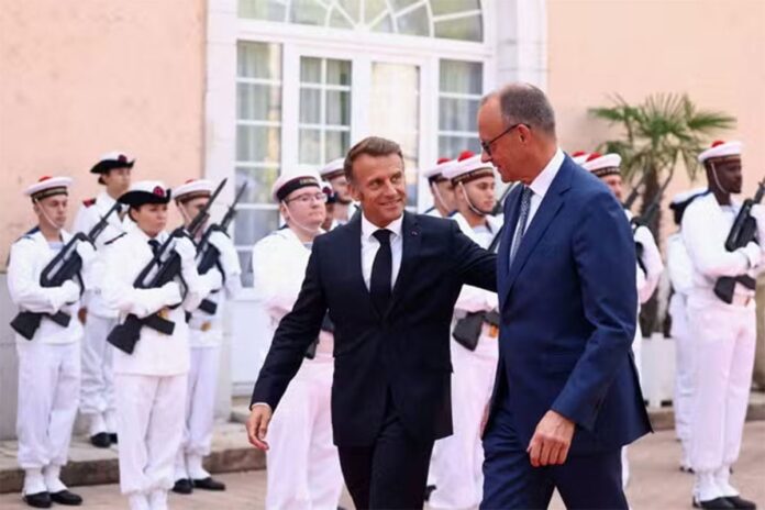 ইউক্রেন ইস্যুতে পুতিনের ওপর চাপ বৃদ্ধির অঙ্গীকার ফ্রান্স-জার্মানির