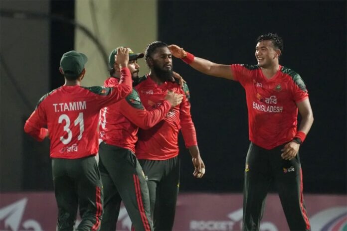 1756562210-5230d081ecc401041b88b038524aa93e তাসকিনের দুর্দান্ত বোলিংয়ে সহজ লক্ষ্য পেল টাইগাররা