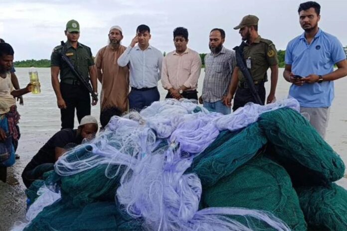 কলাপাড়ায় ৬০ লাখ টাকার অবৈধ জাল জব্দ