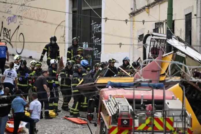 দুর্ঘটনার পর শোকস্তব্ধ পর্তুগাল