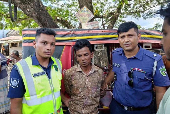 ঝিনাইদহে ছিনতাইকারী আটক