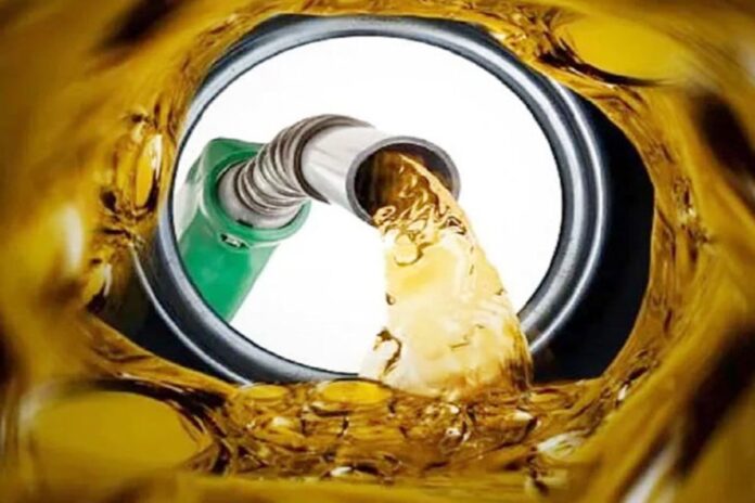 টানা তিন দিন ধরে কমছে বিশ্ববাজারে তেলের দাম