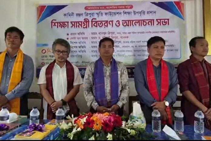 খাগড়াছড়ি দীঘিনালায় মেধাবী শিক্ষার্থীদের শিক্ষাবৃত্তি ও সামগ্রী বিতরণ