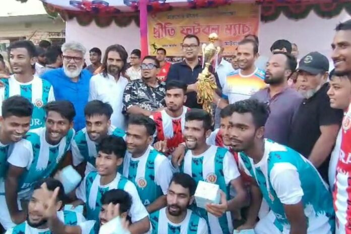 1757088654-b419e4d464257ca3318ef0c25fcf1851 নওগাঁয় তারুণ্যের উৎসবে প্রীতি ফুটবল ম্যাচ