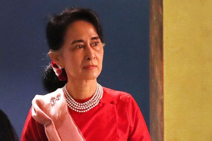 1757122912-ed607b30c22077d5f90af854621d3fbc কারাগারে গুরুতর অসুস্থ অং সান সু চি, দাবি ছেলের