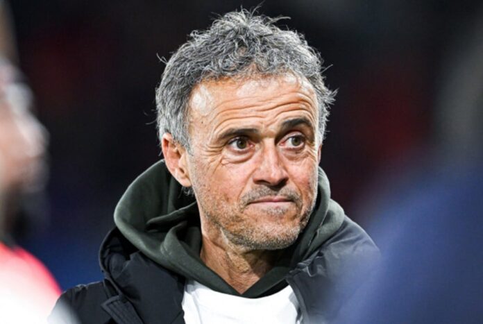 1757135108-8f95d69f13a7fa4c7243c78f8cd6b2fe দুর্ঘটনার শিকার হয়ে হাসপাতালে পিএসজি কোচ